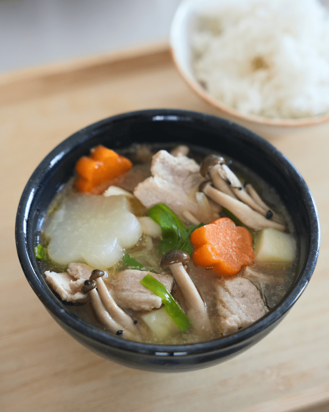 Japońska zupa Tonjiru